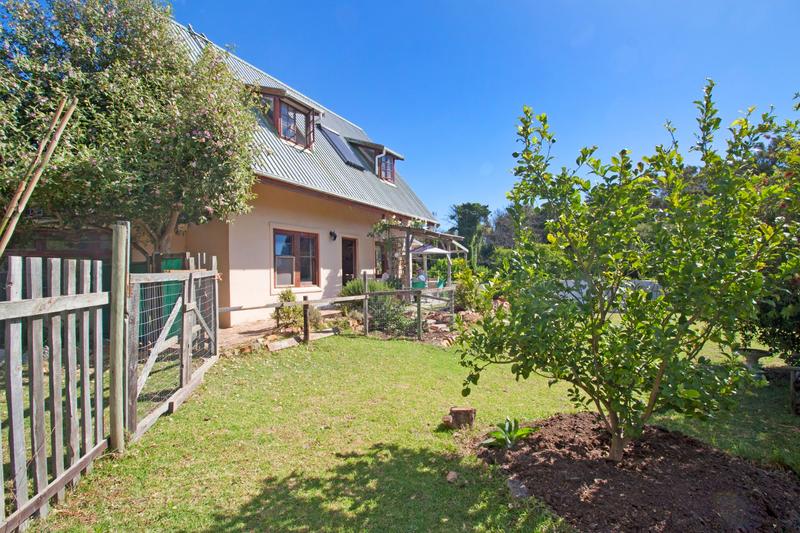 4 Bedroom Property for Sale in Meadowsteads Western Cape
